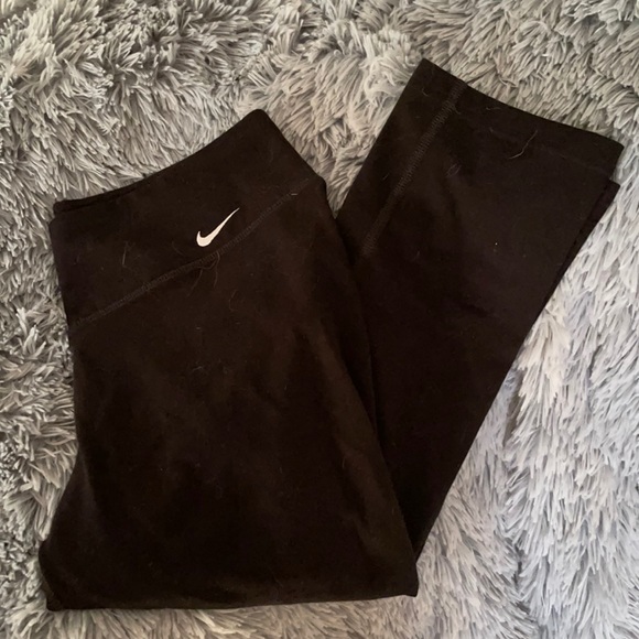 Nike Dry Fit Cropped Leggings